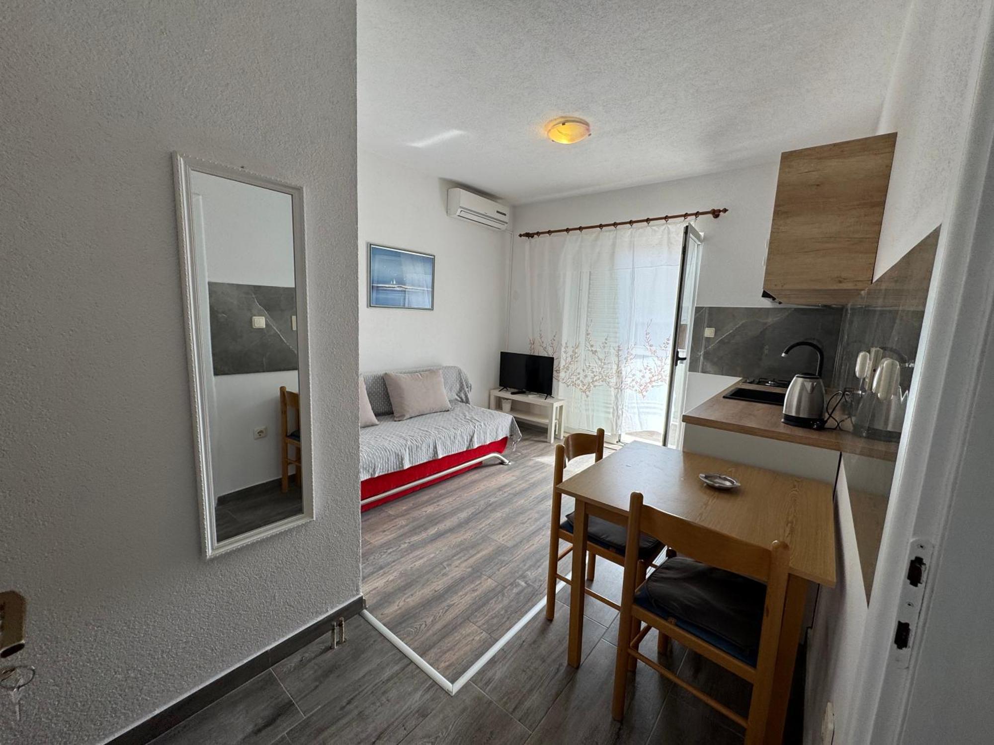 Apartment Makarska M&I, Free Private Parking Exterior foto