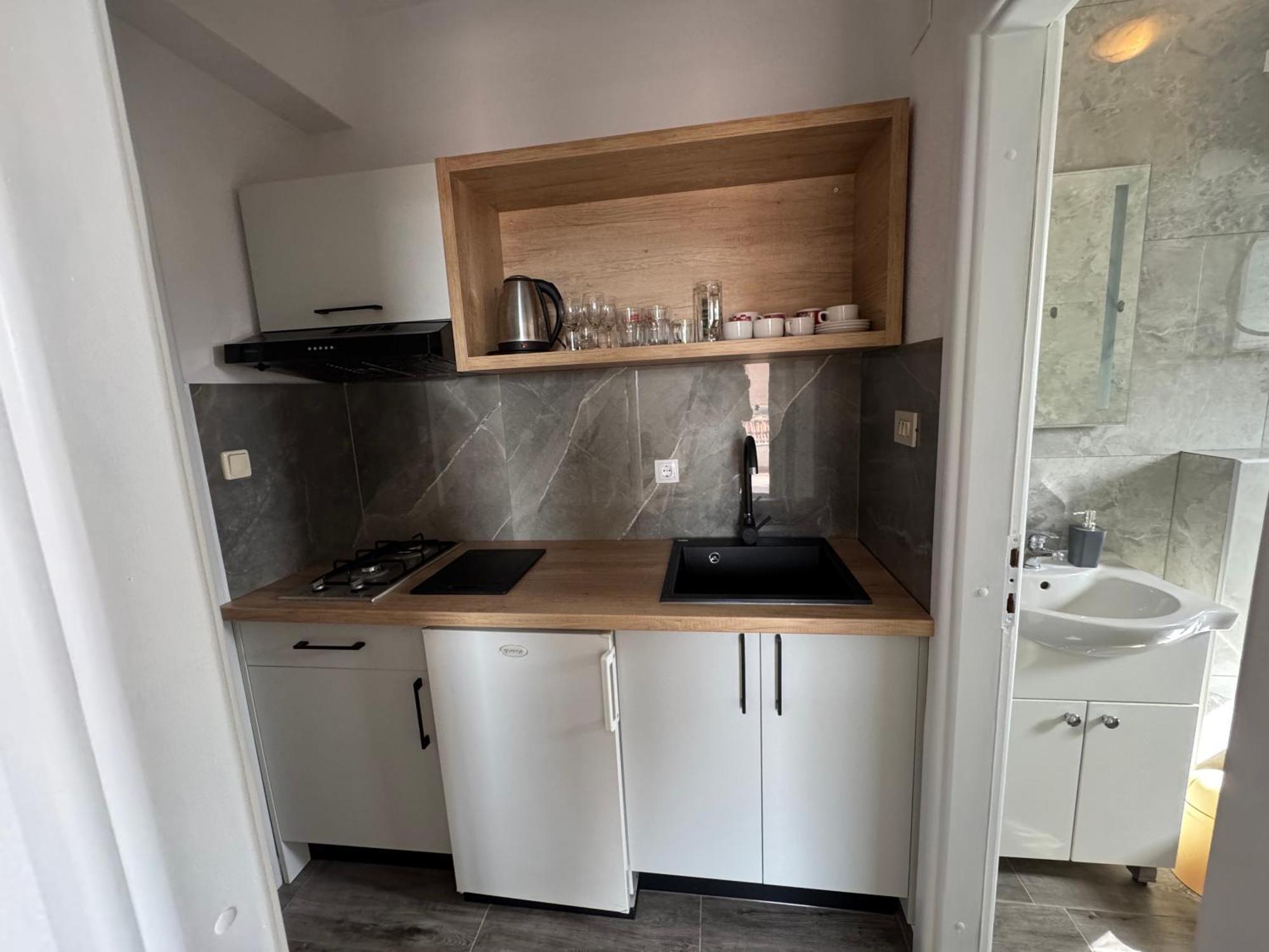 Apartment Makarska M&I, Free Private Parking Exterior foto